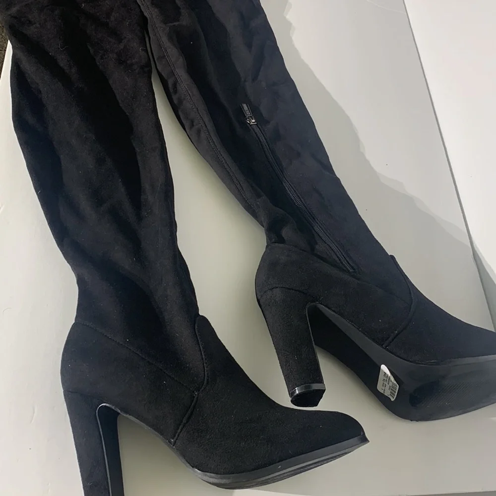 Cape Robbin black over the knee boots size 9